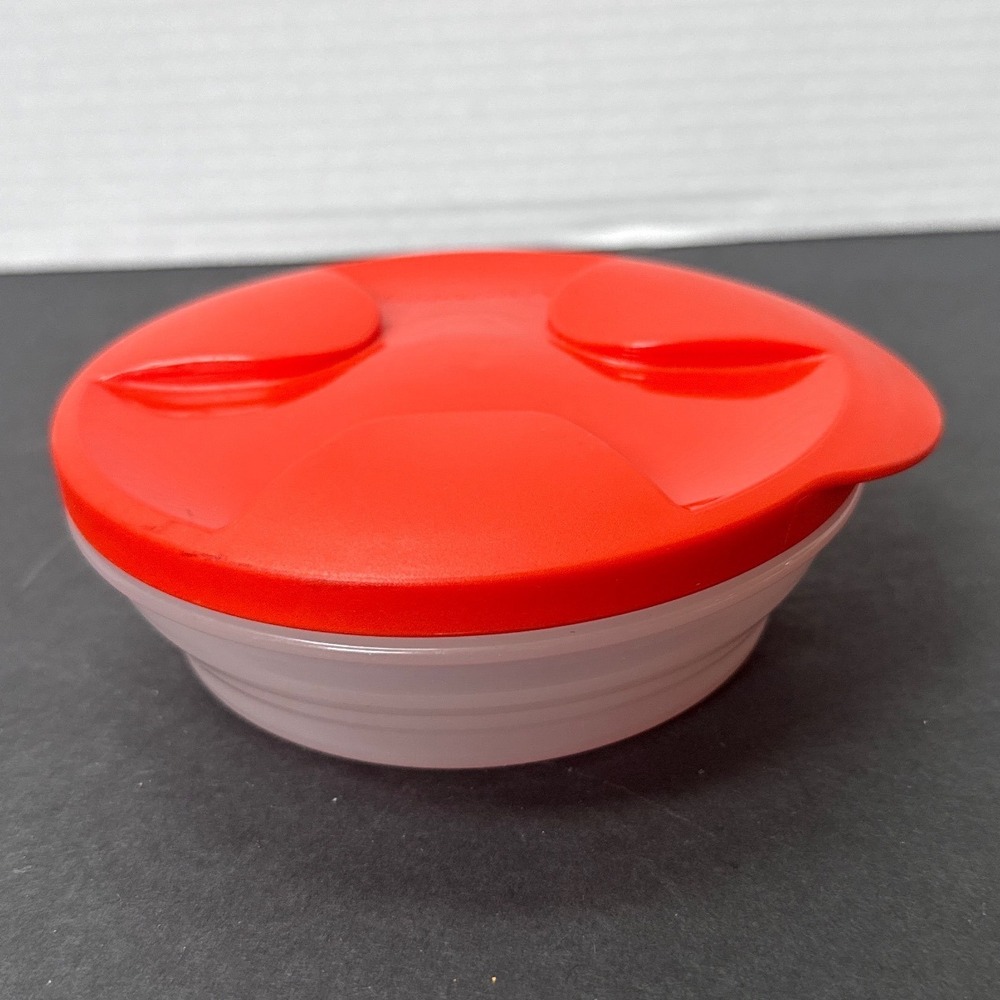 Tupperware Red Snack Cup 240ml Round Food Storage Container with Lid 8422A-2